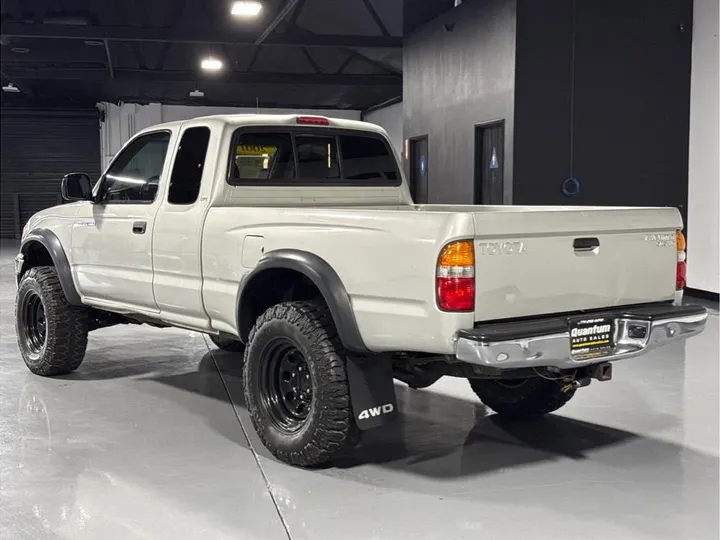 SILVER, 2001 TOYOTA TACOMA XTRACAB Image 3