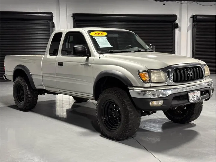 SILVER, 2001 TOYOTA TACOMA XTRACAB Image 7