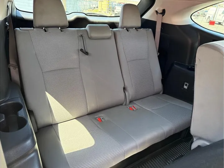 WHITE, 2022 TOYOTA HIGHLANDER Image 14