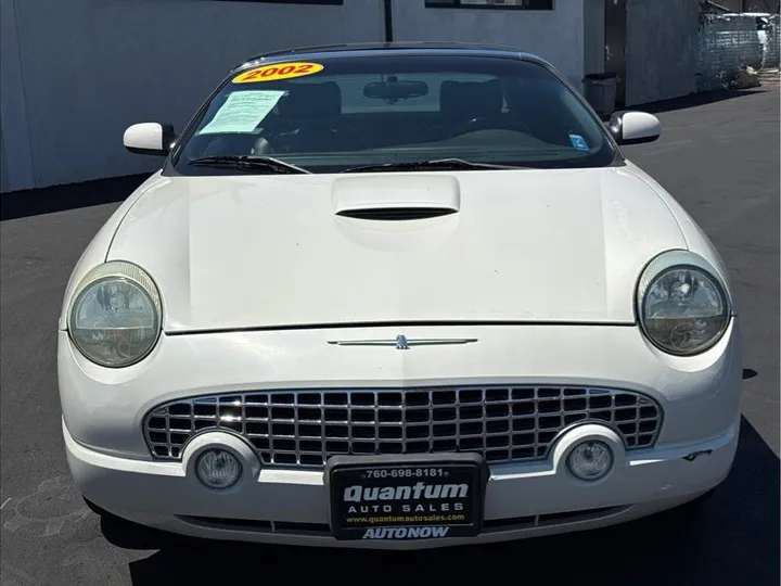 WHITE, 2002 FORD THUNDERBIRD Image 17