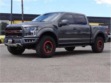 GRAY, 2018 FORD F150 SUPERCREW CAB Image 1