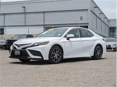 WHITE, 2021 TOYOTA CAMRY Image 54