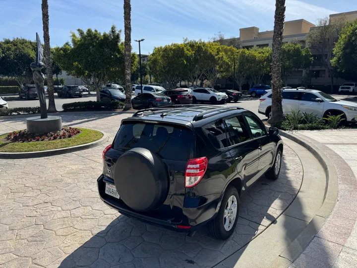 BLACK, 2011 TOYOTA RAV4 Image 30