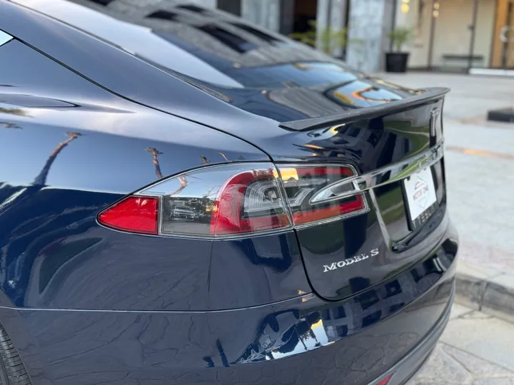 BLUE, 2013 TESLA MODEL S Image 10