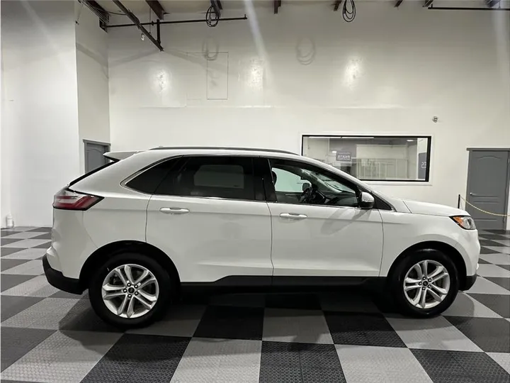 WHITE, 2020 FORD EDGE Image 4