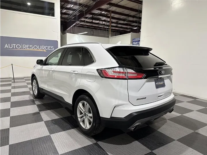 WHITE, 2020 FORD EDGE Image 7