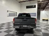 GRAY, 2018 NISSAN FRONTIER CREW CAB Thumnail Image 6