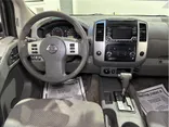 GRAY, 2018 NISSAN FRONTIER CREW CAB Thumnail Image 17