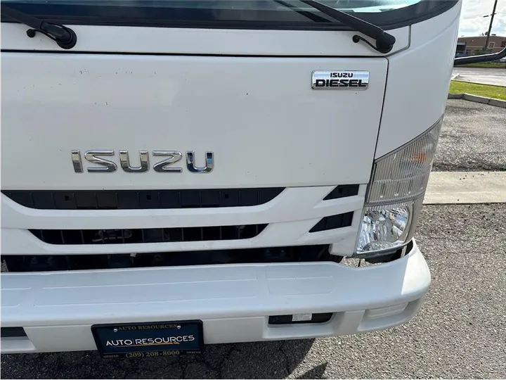 WHITE, 2018 ISUZU NPR-HD Image 10