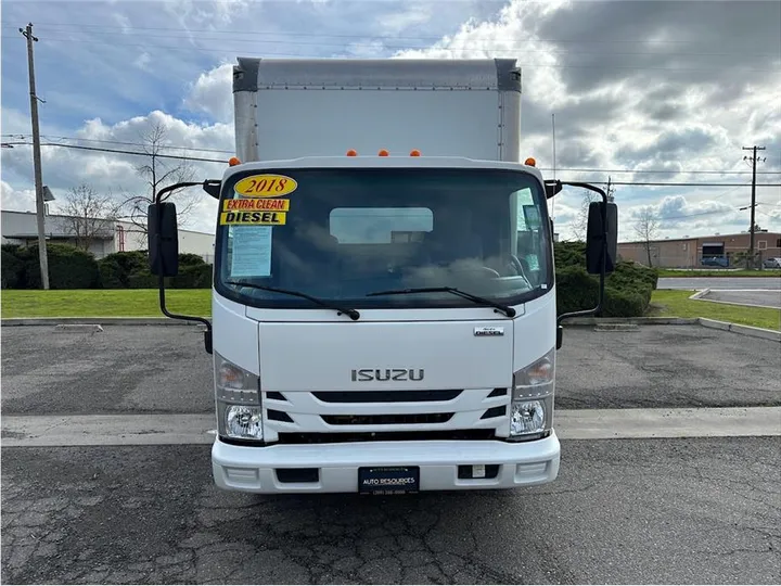 WHITE, 2018 ISUZU NPR-HD Image 3