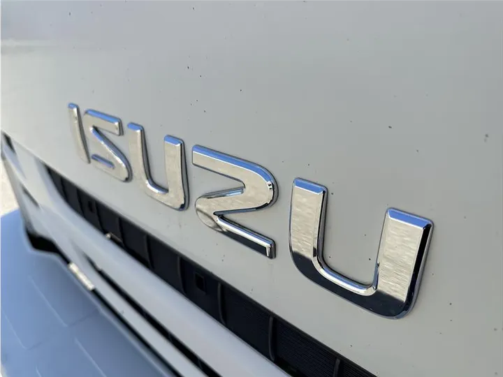 WHITE, 2018 ISUZU NPR/NPR-HD Image 19