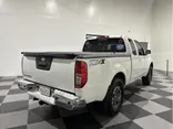 WHITE, 2015 NISSAN FRONTIER KING CAB Thumnail Image 5