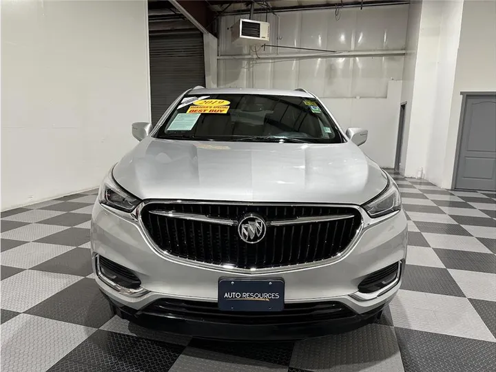 SILVER, 2019 BUICK ENCLAVE Image 3