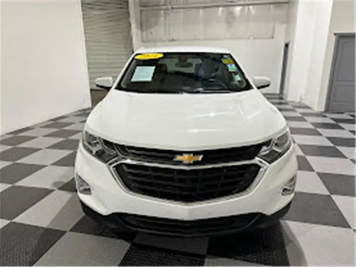 WHITE, 2021 CHEVROLET EQUINOX Image 3