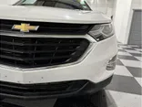 WHITE, 2021 CHEVROLET EQUINOX Thumnail Image 10