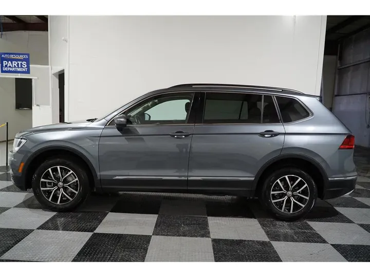 GRAY, 2021 VOLKSWAGEN TIGUAN Image 4