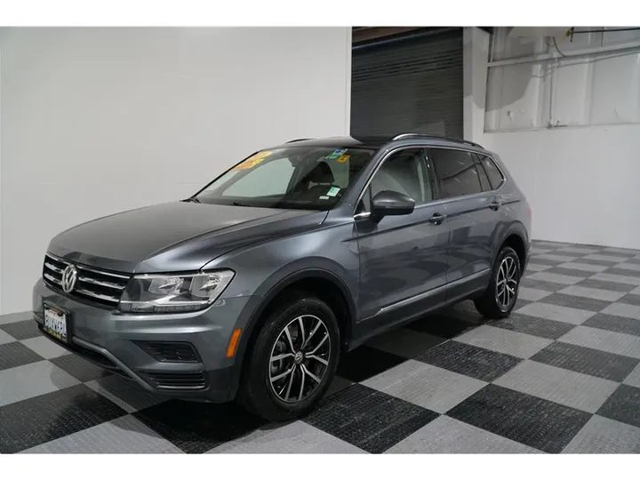 GRAY, 2021 VOLKSWAGEN TIGUAN Image 3