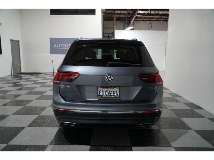 GRAY, 2021 VOLKSWAGEN TIGUAN Image 6