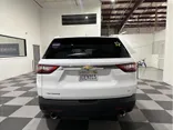 WHITE, 2018 CHEVROLET TRAVERSE Thumnail Image 6