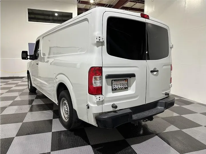 WHITE, 2019 NISSAN NV3500 HD CARGO Image 5