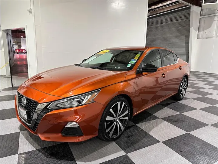 ORANGE, 2020 NISSAN ALTIMA Image 9