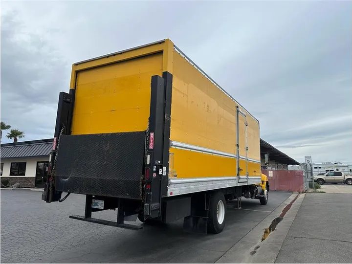 YELLOW, 2017 HINO TRUCK Image 6