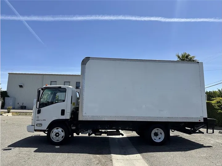 WHITE, 2018 ISUZU NPR/NPR-HD Image 8