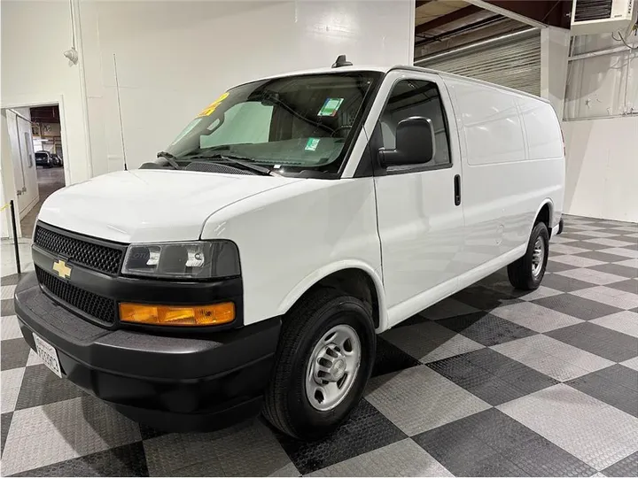 WHITE, 2021 CHEVROLET EXPRESS 2500 CARGO Image 10