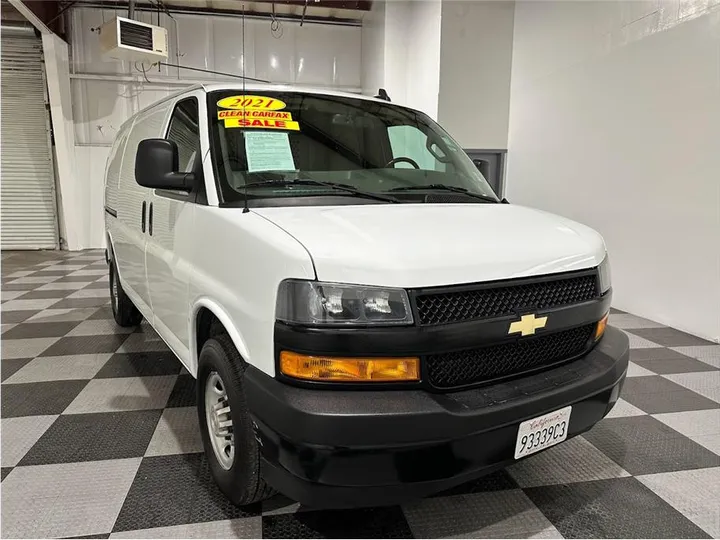 WHITE, 2021 CHEVROLET EXPRESS 2500 CARGO Image 2