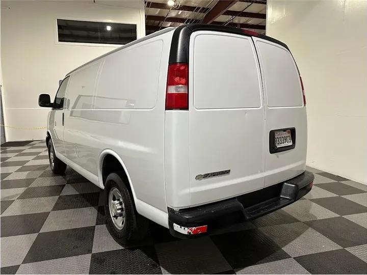 WHITE, 2021 CHEVROLET EXPRESS 2500 CARGO Image 8