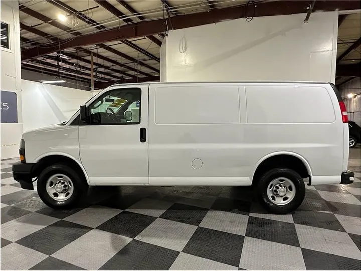 WHITE, 2021 CHEVROLET EXPRESS 2500 CARGO Image 9