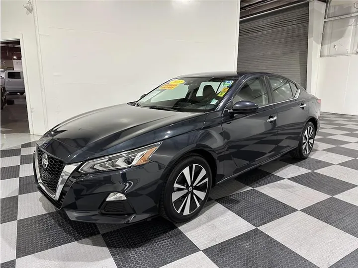 GRAY, 2022 NISSAN ALTIMA Image 9