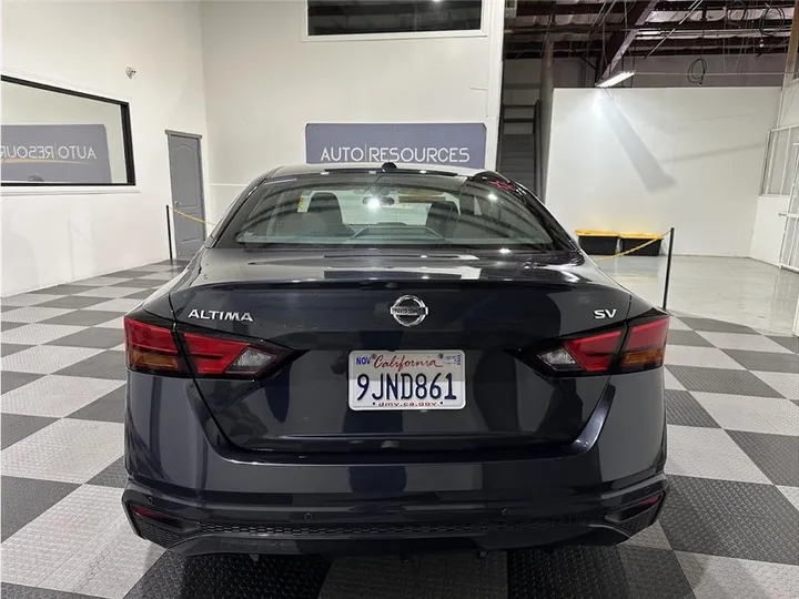 GRAY, 2022 NISSAN ALTIMA Image 6