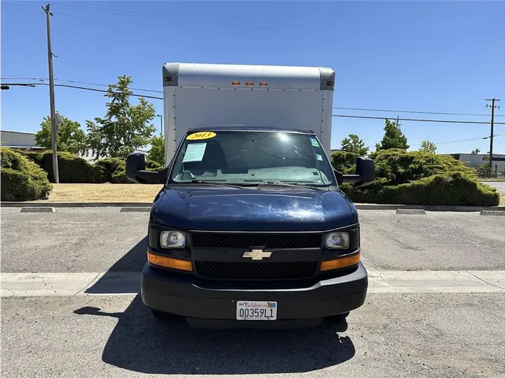 BLUE, 2013 CHEVROLET EXPRESS COMMERCIAL CUTAWAY Image 3