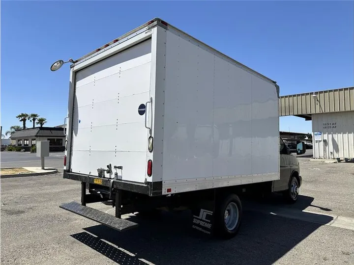 BLUE, 2013 CHEVROLET EXPRESS COMMERCIAL CUTAWAY Image 6