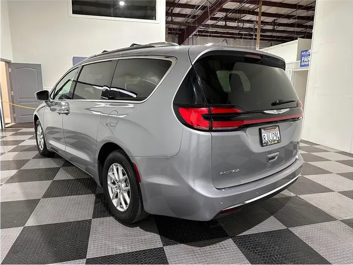 SILVER, 2021 CHRYSLER PACIFICA Image 7