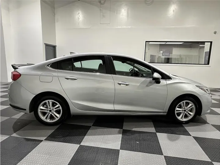 SILVER, 2018 CHEVROLET CRUZE Image 4