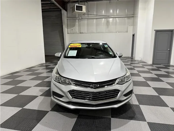 SILVER, 2018 CHEVROLET CRUZE Image 3