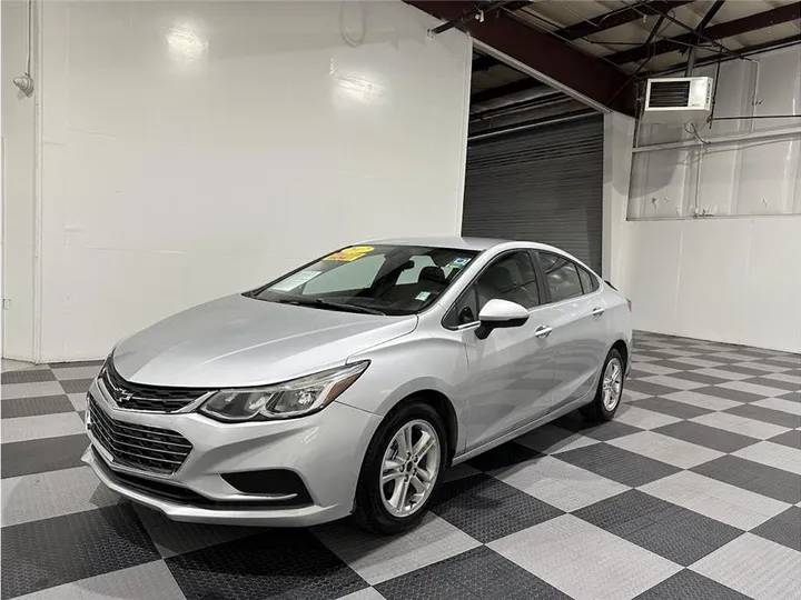 SILVER, 2018 CHEVROLET CRUZE Image 9