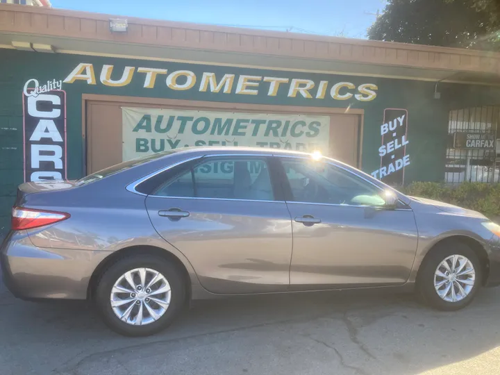 GRAY, 2015 TOYOTA CAMRY Image 3