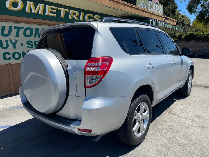 SILVER, 2012 TOYOTA RAV4 Image 4