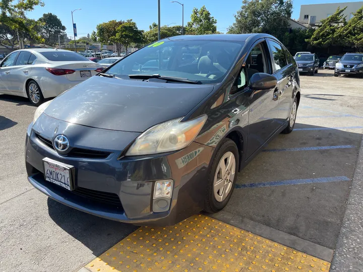 GRAY, 2010 TOYOTA PRIUS Image 2