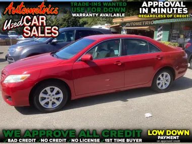 RED, 2011 TOYOTA CAMRY Image 