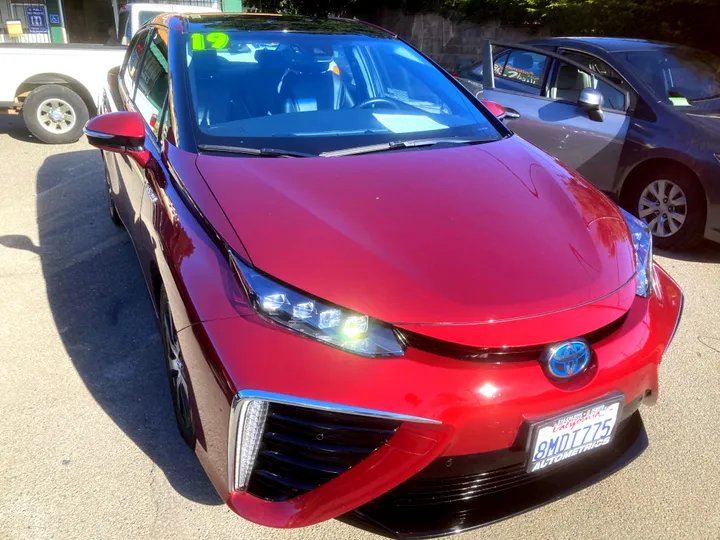 RED, 2019 TOYOTA MIRAI Image 2