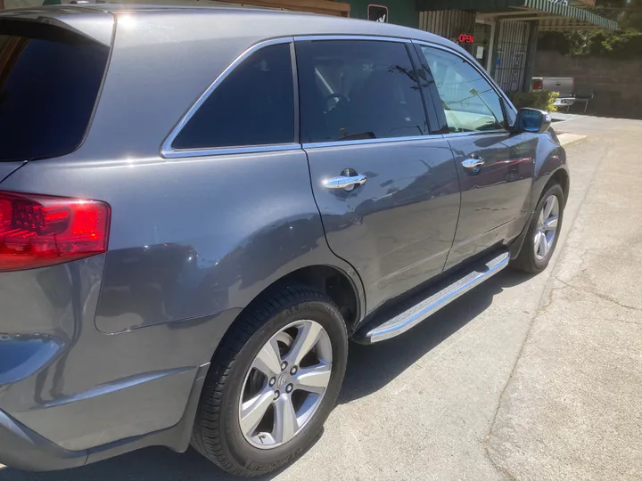 GRAY, 2011 ACURA MDX Image 4