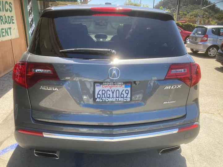 GRAY, 2011 ACURA MDX Image 6