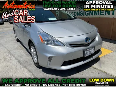 SILVER, 2012 TOYOTA PRIUS V Image 21