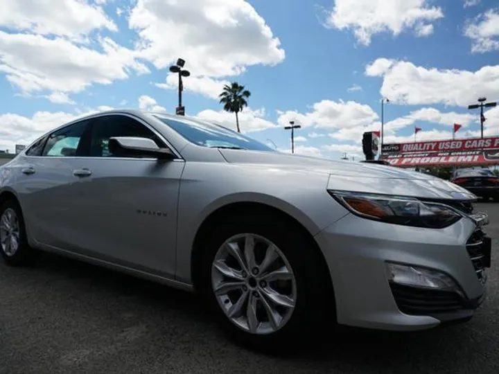 SILVER, 2020 CHEVROLET MALIBU Image 9