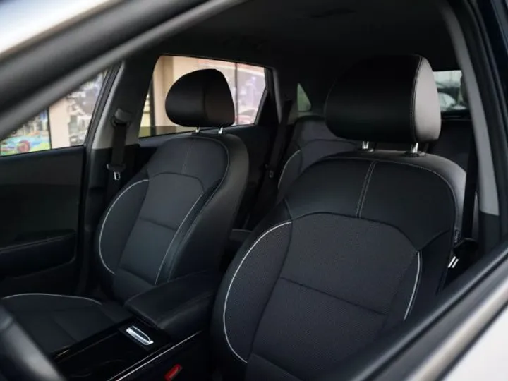 GRAY, 2022 KIA NIRO EV Image 10