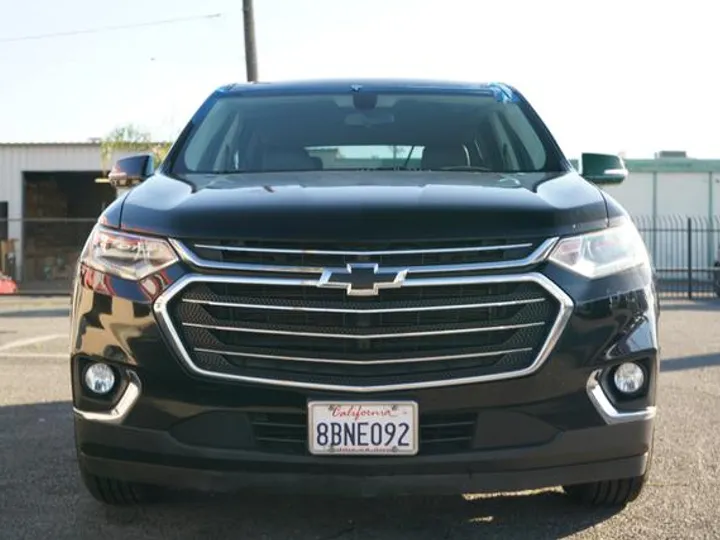 2018 CHEVROLET TRAVERSE Image 2